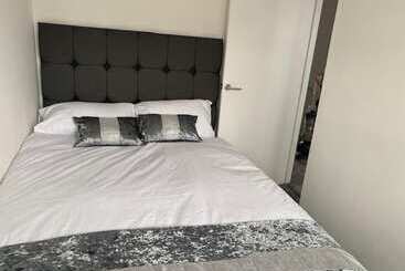 اقامتگاه Manchester Home Near Near City Center And Stadium