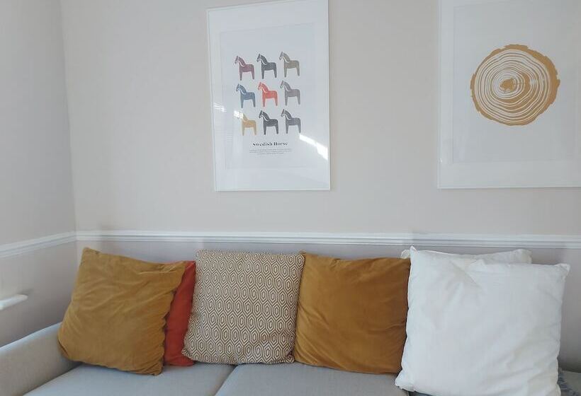 إقامة Spacious 3 Bed House In Brighton With Parking