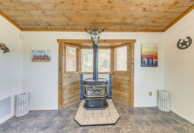 Ruidoso Cabin W/ Deck ~ 1 Mi To Midtown!