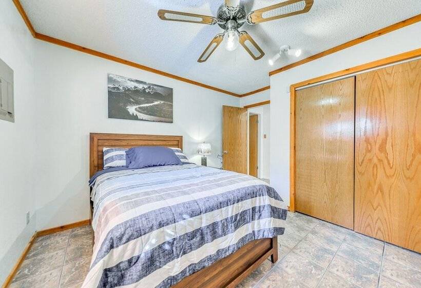 Ruidoso Cabin W/ Deck ~ 1 Mi To Midtown!