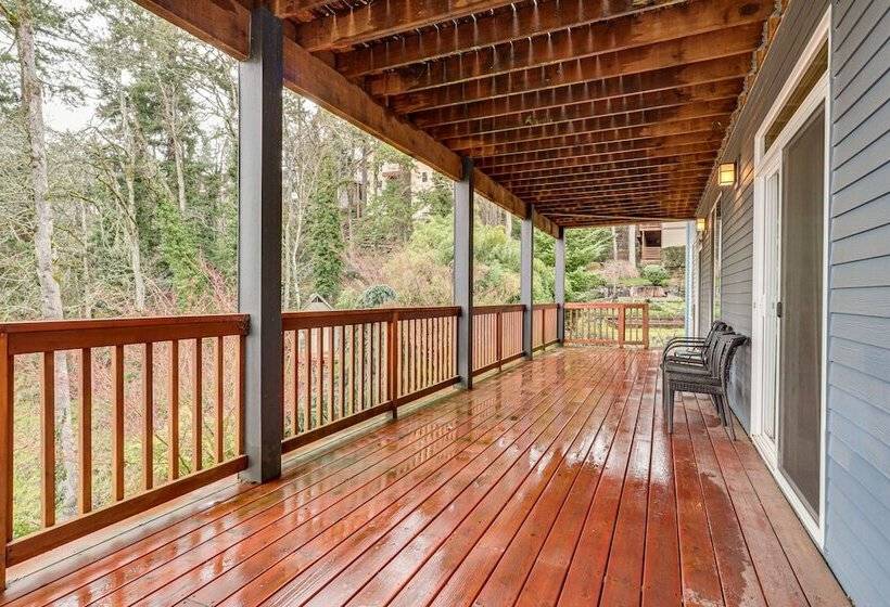Silverton Home W/ View, 2 Mi To Oregon Garden!