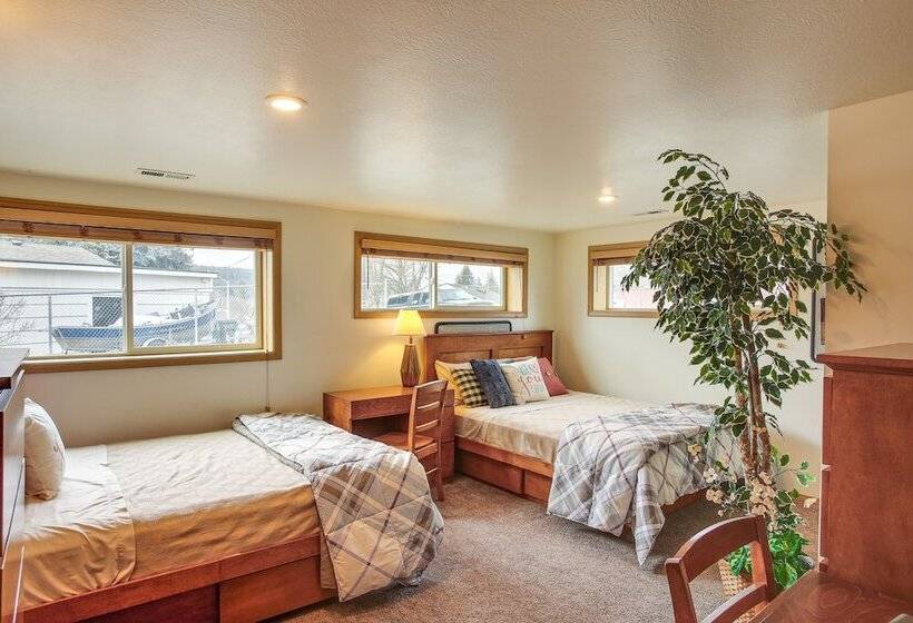 Spacious Coeur D  Alene Home < 1 Mi To Downtown