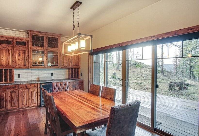 Spacious Priest River Retreat: 35 Mi To Schweitzer