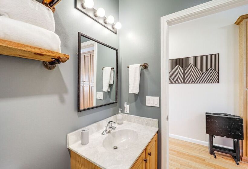 Near Hiking: Blue Ridge Mtn Home On Private Acre