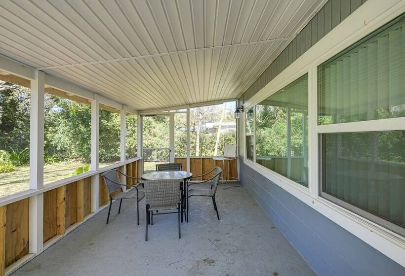 Vibrant Lakeland Home: 1 Mi To Lake Hollingsworth!