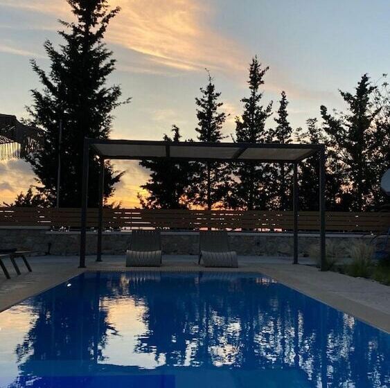 Zephyros Villas   Agios Nikitas