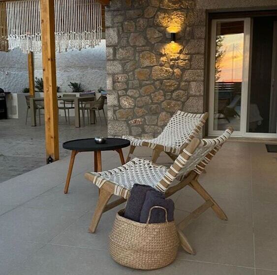 Zephyros Villas   Agios Nikitas