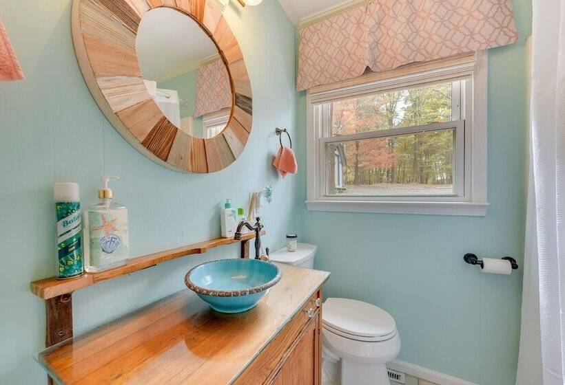 Cheerful Lake Wylie Home With Fire Pit!