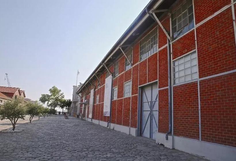 هتل Stay Hybrid Hostel