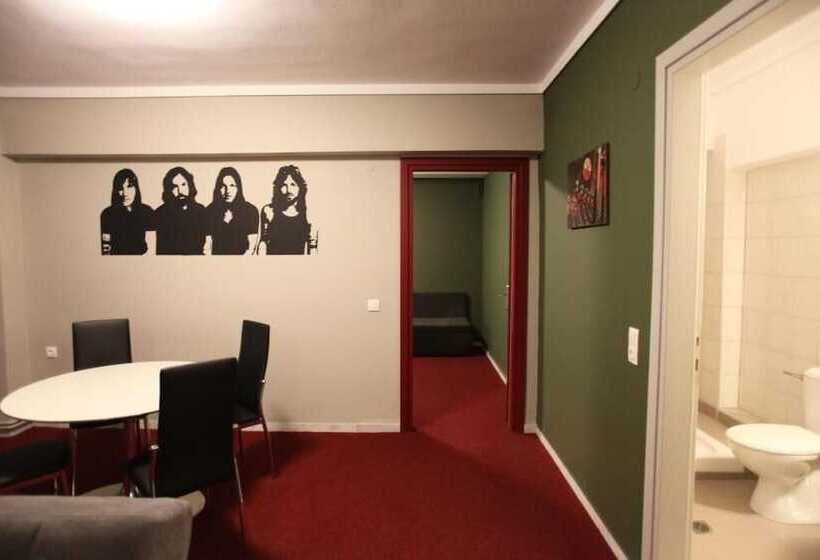 هتل Stay Hybrid Hostel