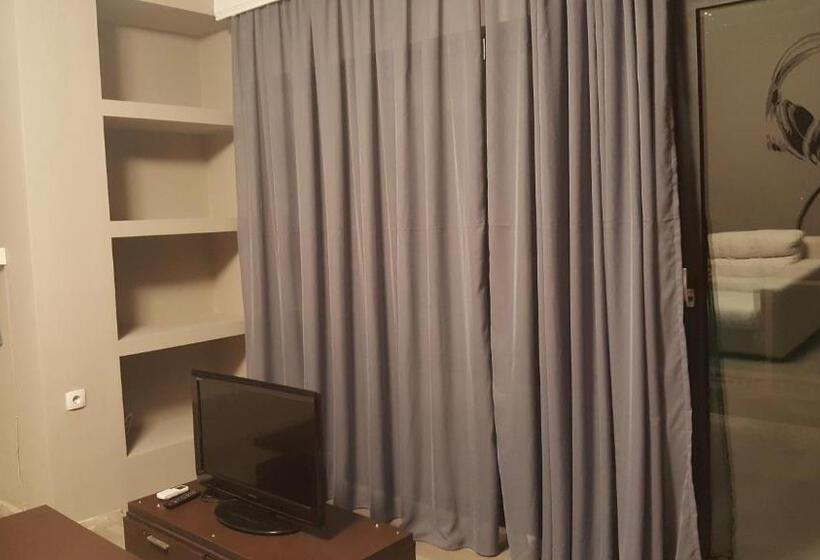 هتل Stay Hybrid Hostel
