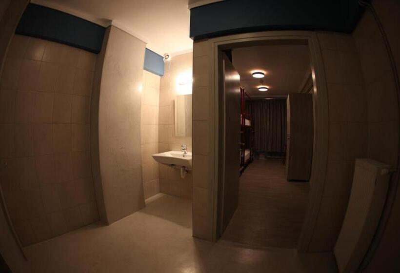 هتل Stay Hybrid Hostel
