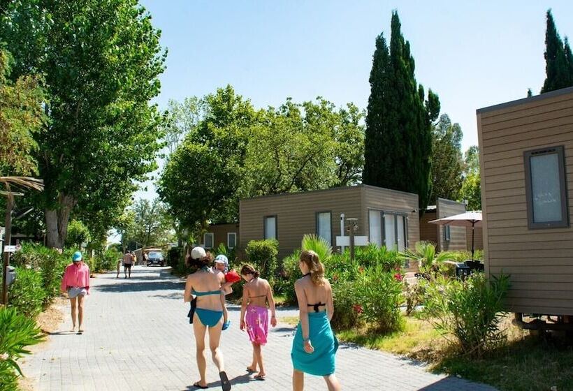 پانسیون Camping Domaine Du Golfe De Saint Tropez