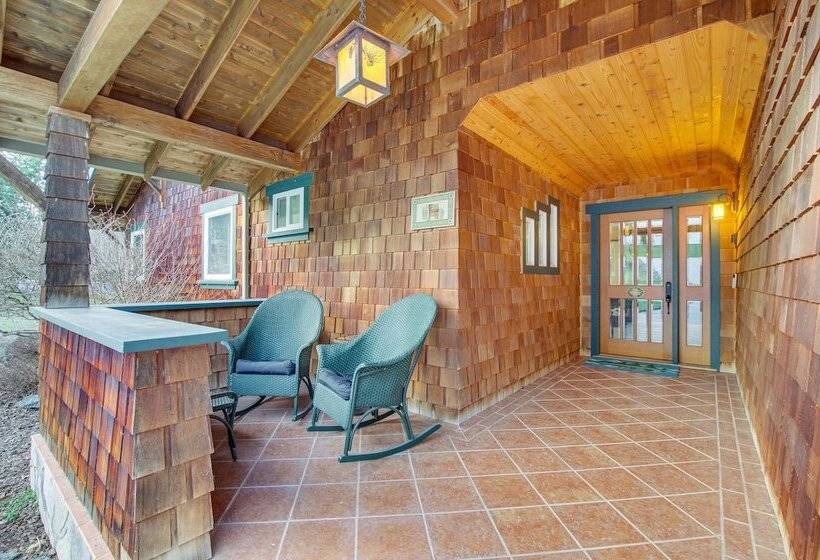 Puget Sound Cottage W/ Private Community Beach!