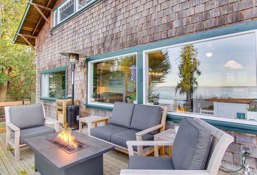 Puget Sound Cottage W/ Private Community Beach!