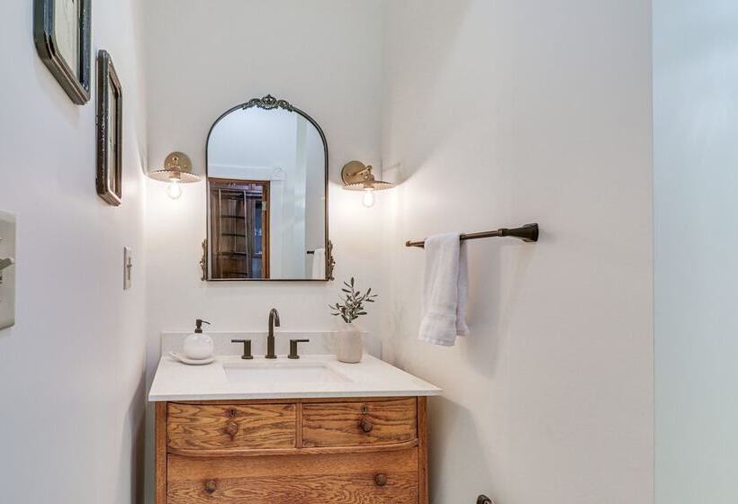 Restored Virginia Victorian: 10 Mi To Harrisonburg