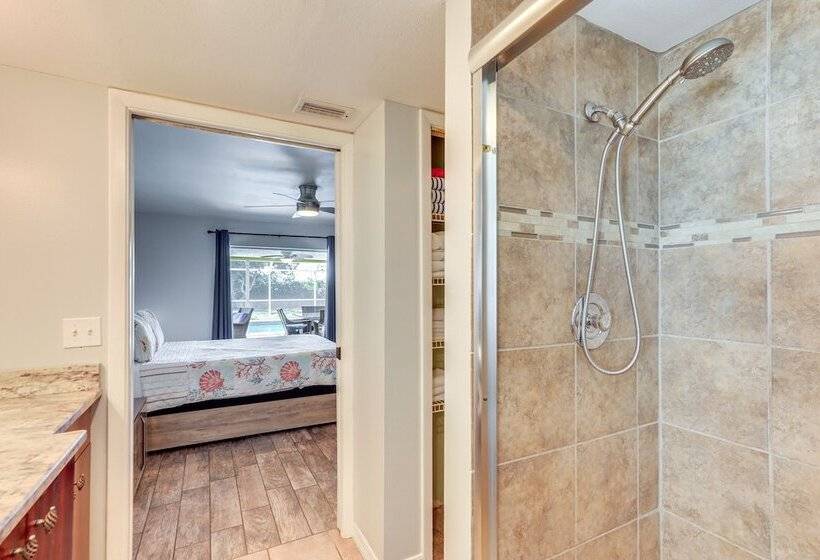 Sarasota Home W/ Heated Pool: 3 Mi To Airport!