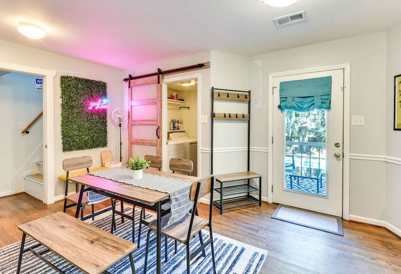 Savannah Home: Close To Bike Trails & Beaches!