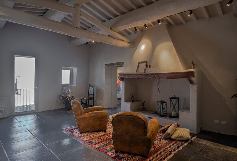 هتل Borgo Elissa