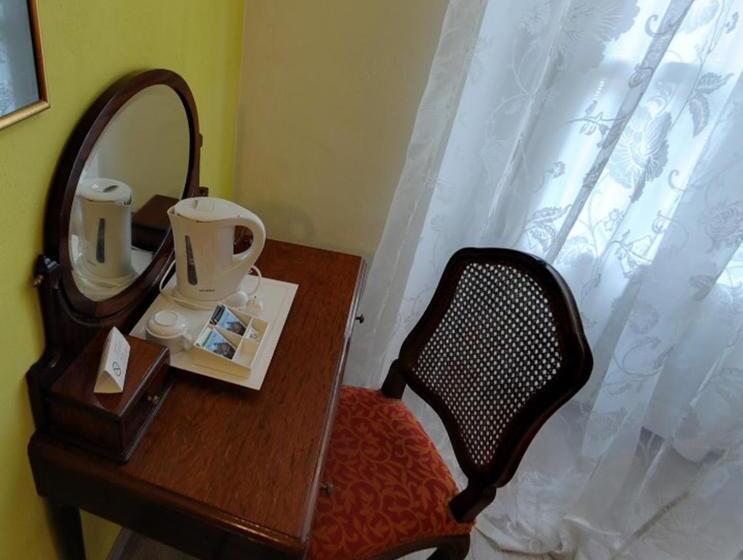 Bed and Breakfast Domus Aurea
