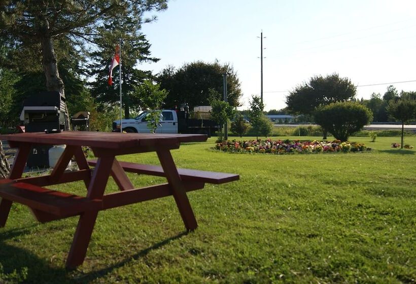 Blue Jay Motel