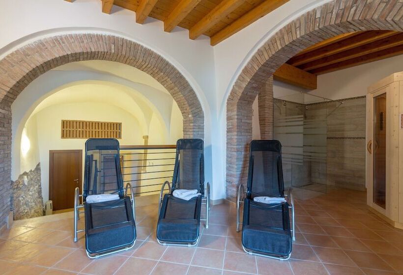 هتل Agriturismo Al Tralcio