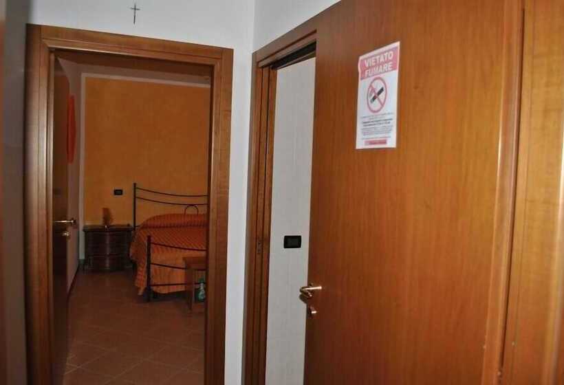 ホテル Albergo Quattro Pini