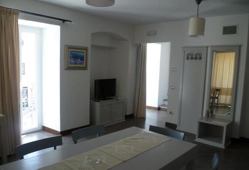 فندق Albergo Residenziale La Corte
