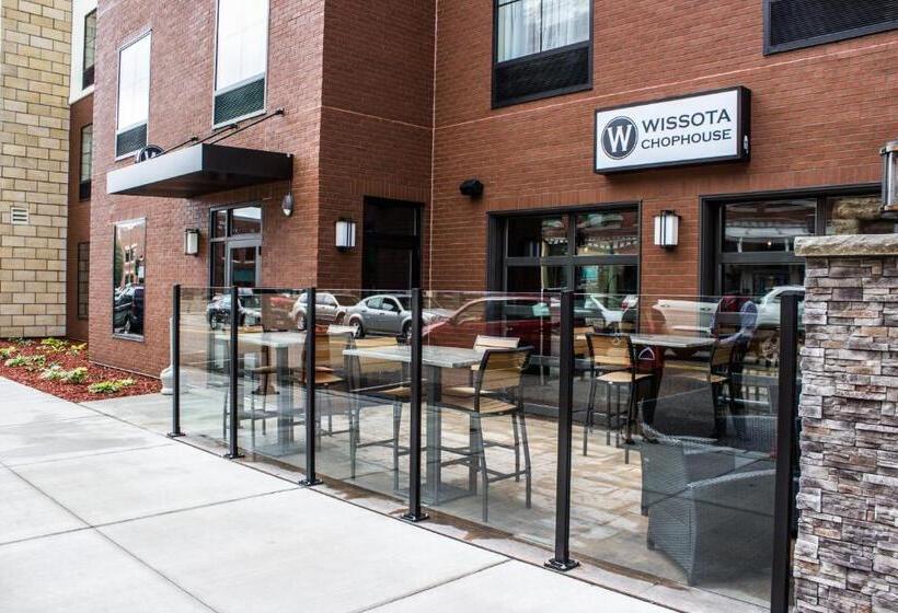 Cobblestone Hotel & Suites   Chippewa Falls