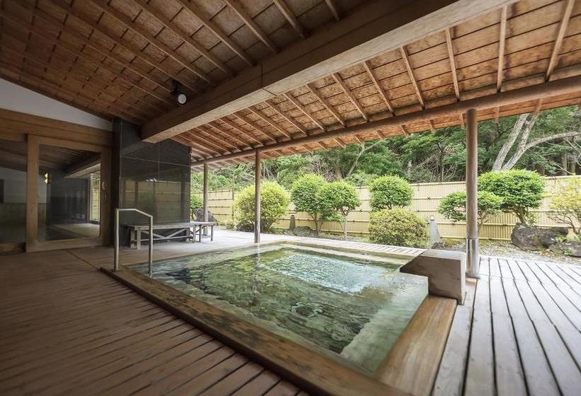 هتل Nishiizu Crystal View