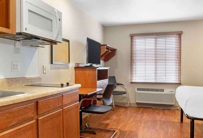 هتل Extended Stay America Select Suites  Grand Rapids  Wyoming
