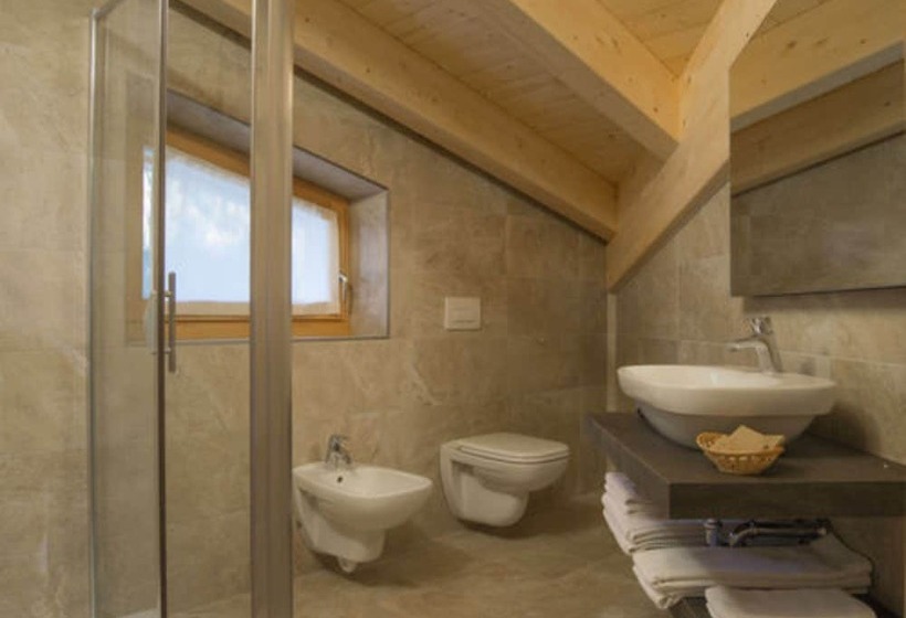 هتل Garni Caminetto