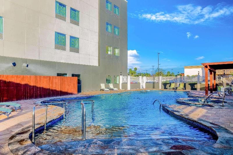 هتل La Quinta By Wyndham Mcallen Convention Center