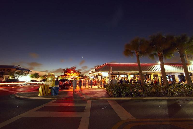酒店 Plunge Beach Resort