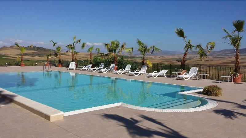 هتل Agriturismo Sirignano Wine Resort
