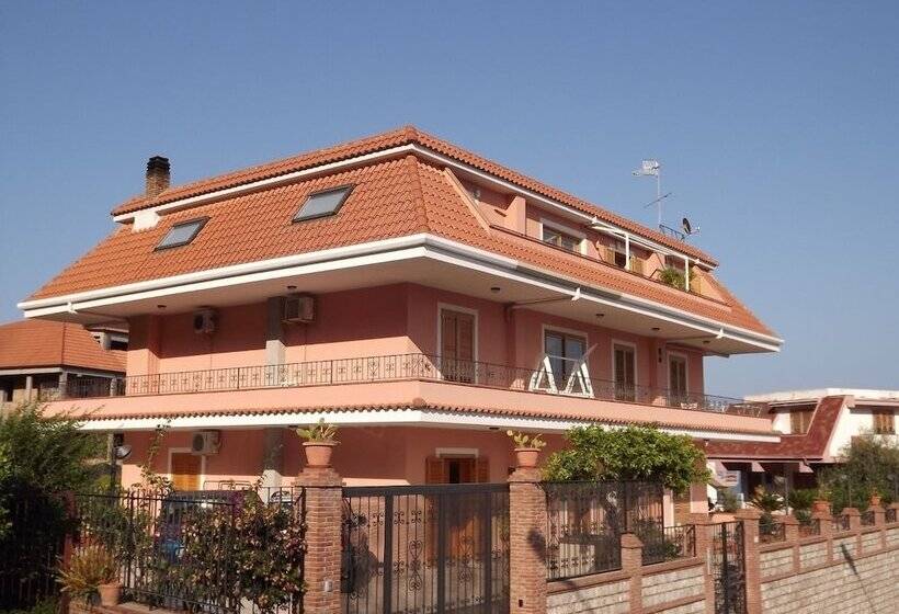 هتل B&b Villa Jovanna