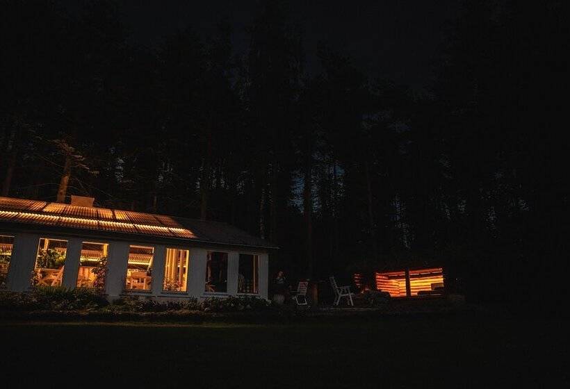 هتل By The Bridge Bed & Breakfast