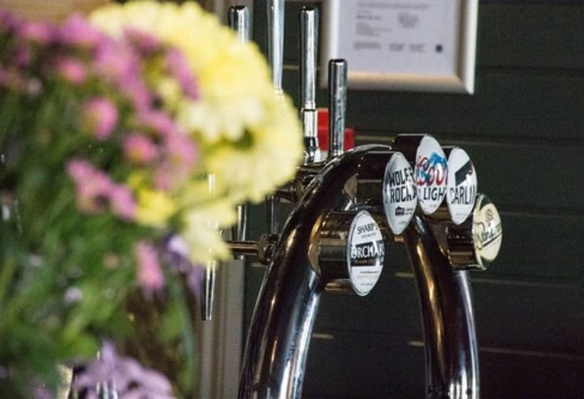 Fryatt Hotel & Bar