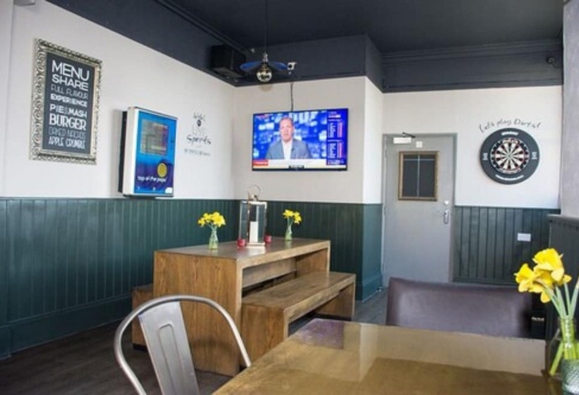 Fryatt Hotel & Bar