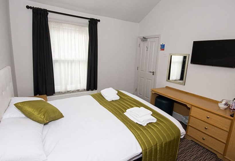 Fryatt Hotel & Bar