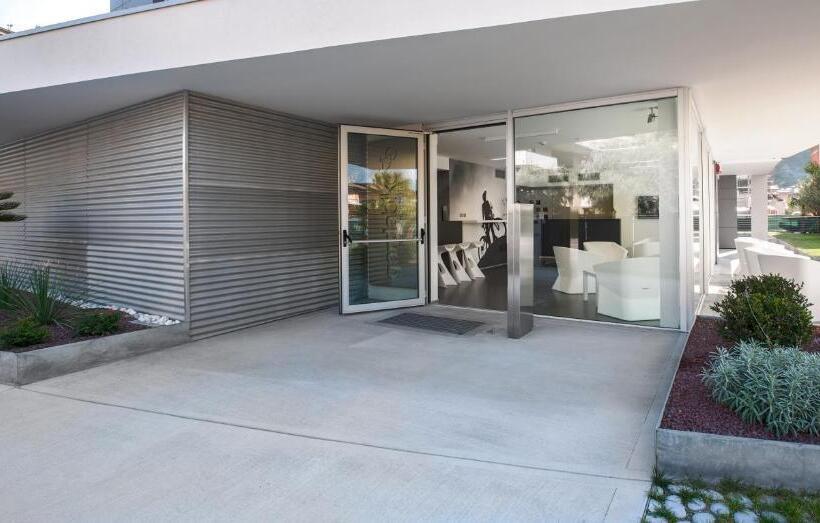 هتل Gardabike Residence