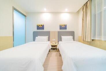 Hanting Hotel Shanghai Hongqiao Airport
