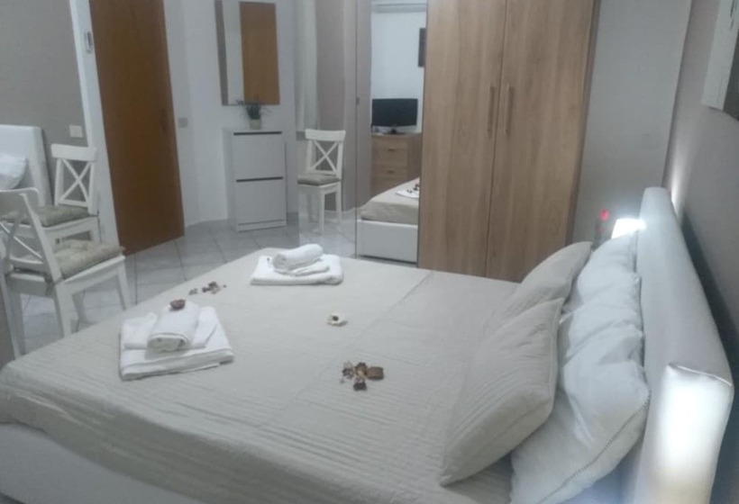 هتل Perla Del Mare Affittacamere