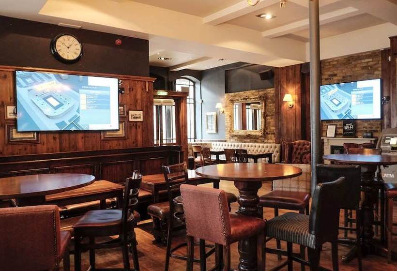 هتل The Wellington