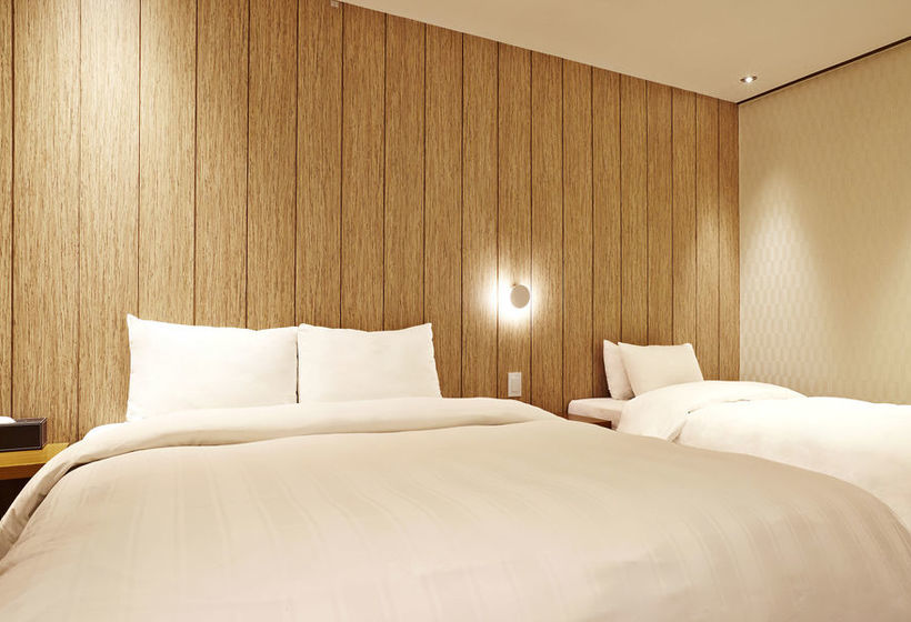 Hotel E