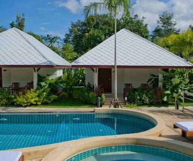 هتل Baan Chongfa Resort