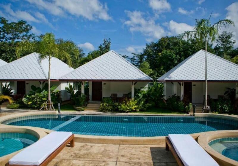 هتل Baan Chongfa Resort