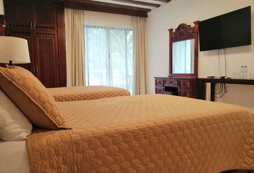 هتل Casa San Roque Valladolid
