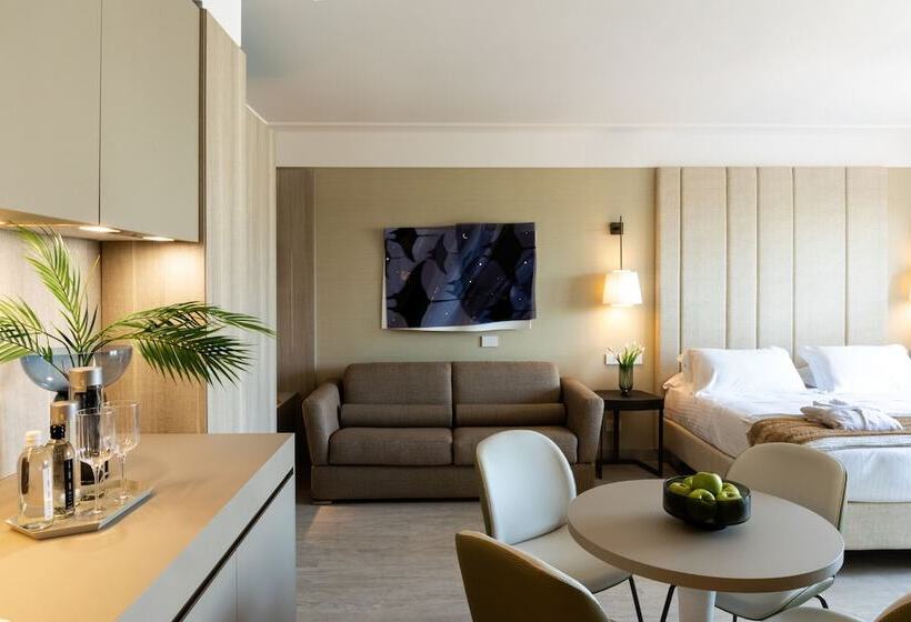 هتل Ceccarini 9 Home Suite Home