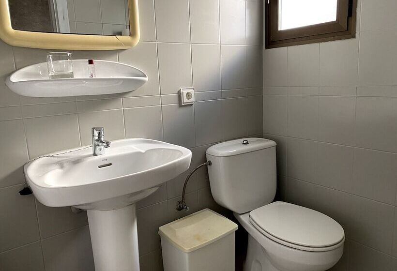 هتل Hostal Bellavista Formentera